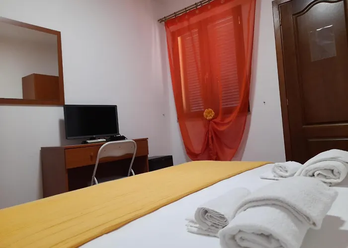 בית הארחה 8380 La Via Delle Terme מונטמראנו