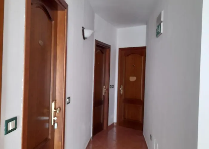 8380 La Via Delle Terme בית הארחה