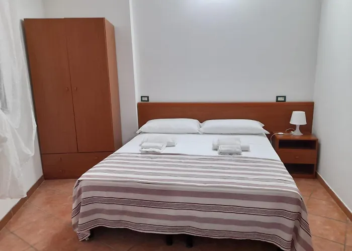 8380 La Via Delle Terme 3* מונטמראנו